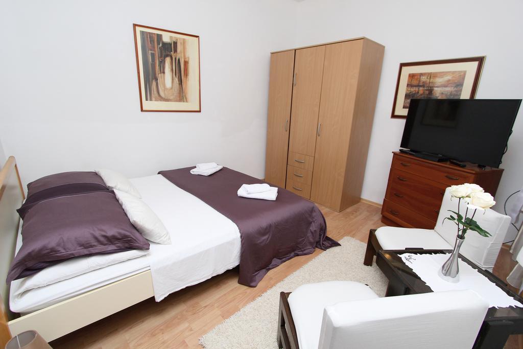 Apartment Old Town Manosa سبليت المظهر الخارجي الصورة